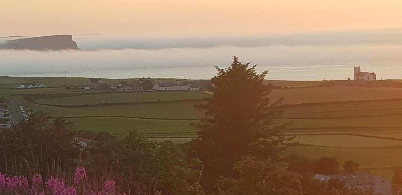 Welcome Rest Holiday Home Ballintoy Esterno foto